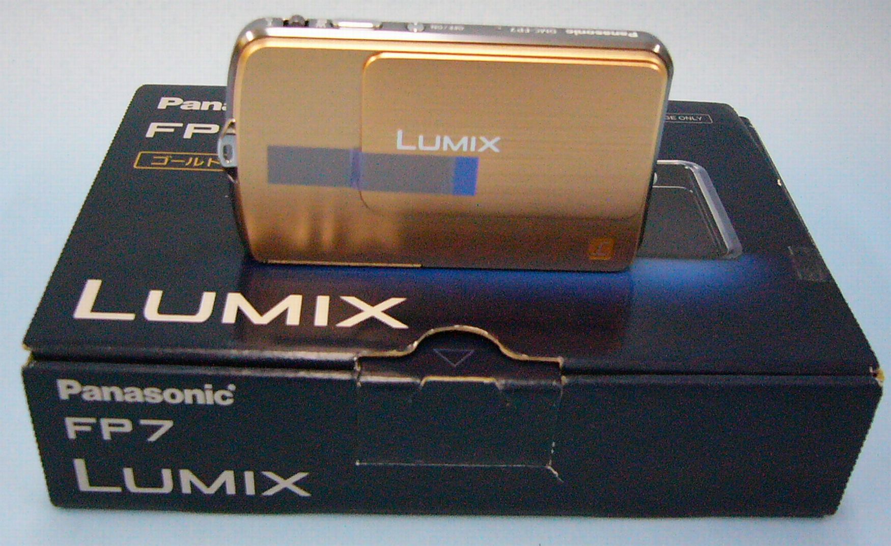 Panasonic デジタルカメラ LUMIX（DMC-FP7）