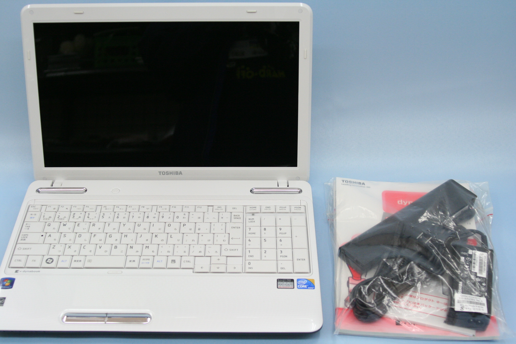 東芝 ノートPC dynabook(EX/56MWH)