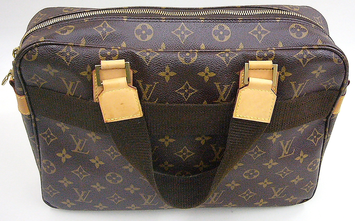 LOUIS VUITTON サックボスフォール M40043