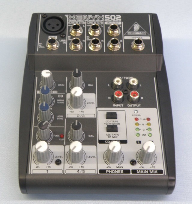 BEHRINGER　ミキサー　XENYX502