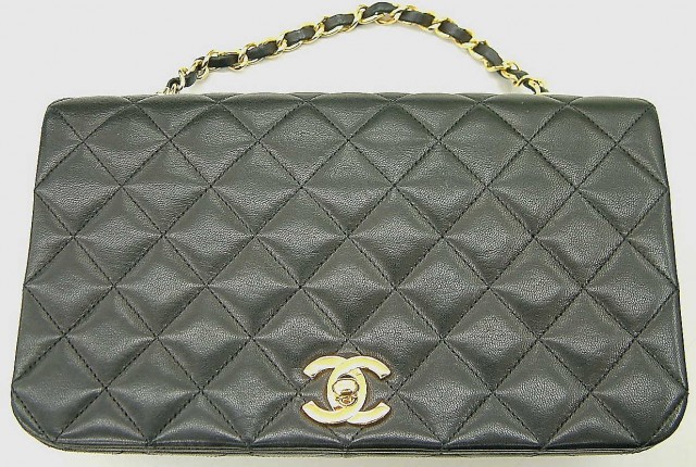 CHANEL マトラッセ・チェーンショルダーバッグ