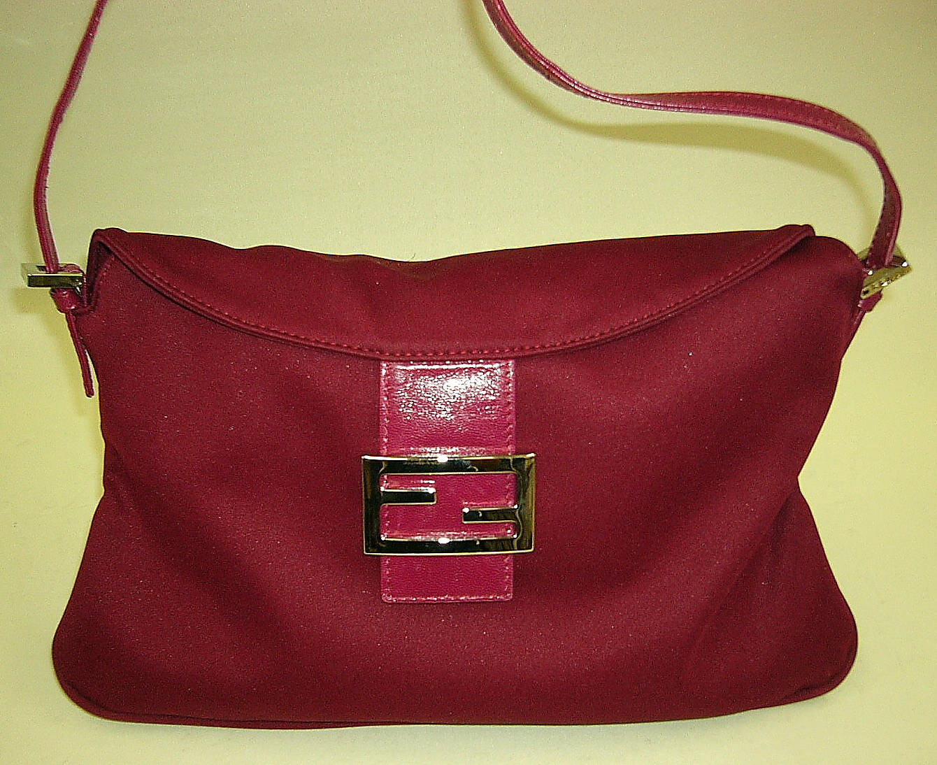 FENDI　ショルダーバッグ