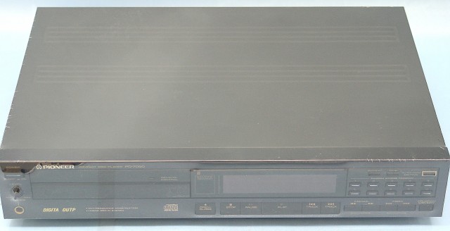 Pioneer　CDプレーヤー　PD-7050