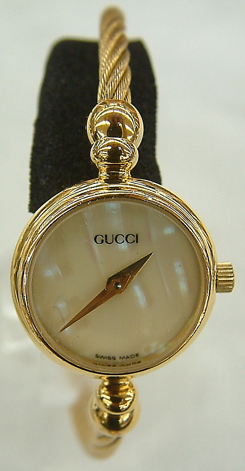 GUCCI　腕時計