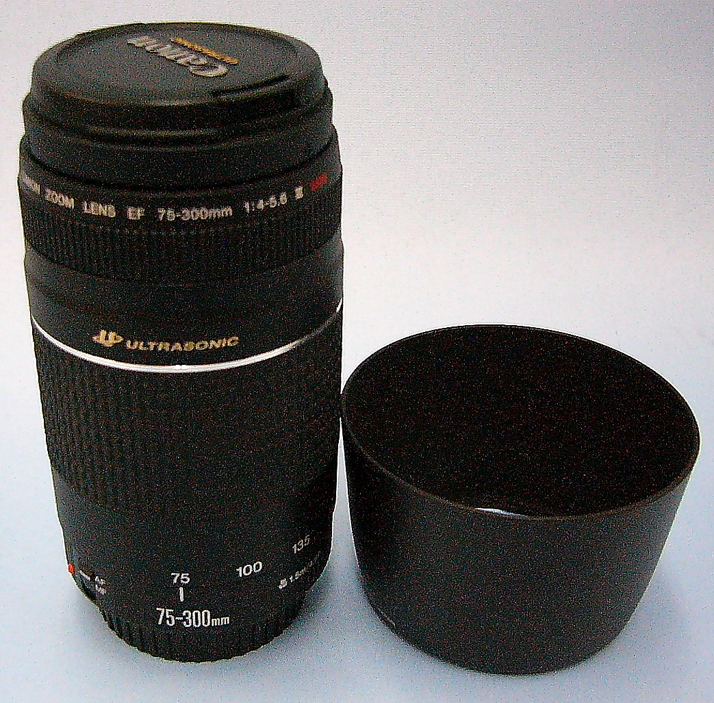 Canon　レンズ　EF75-300mm 1：4-5.6Ⅲ USM