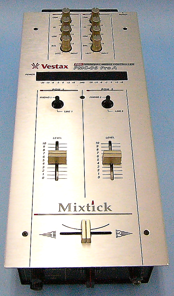 Vestax　DJミキサー　PMC-06 Pro A