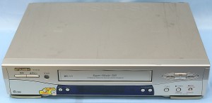 Panasonic　VHSデッキ　NV-HS10