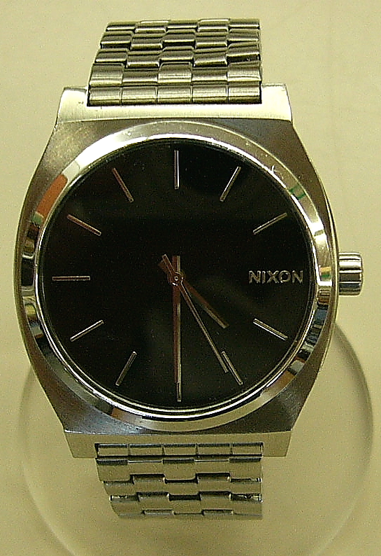 NIXON　腕時計