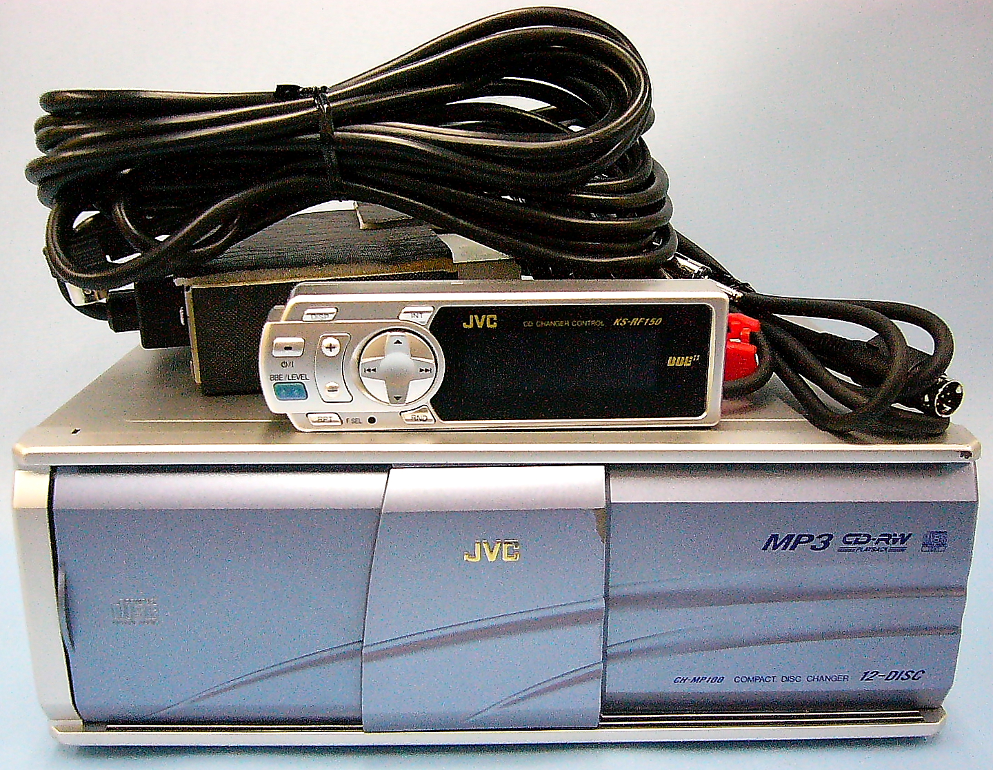 JVC　カーCDチェンジャー　CH-MP100RF