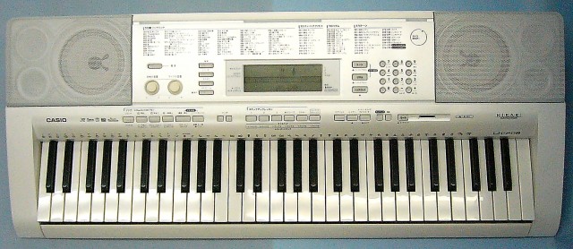 CASIO　キーボード　LK-208