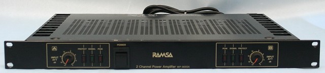 RAMSA　パワーアンプ　WP-9055A