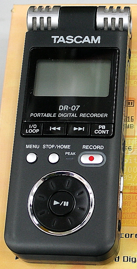 TASCAM　デジタルレコーダー　DR-07