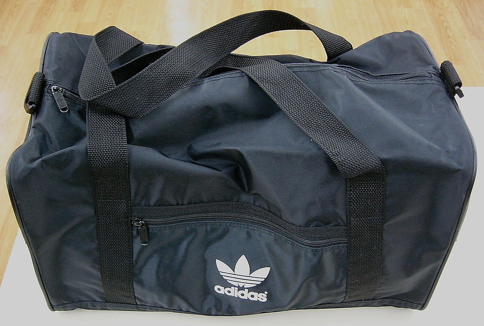 adidas　バッグ