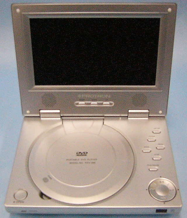 PROTRON　ポータブルDVDプレーヤー　PDV-70X