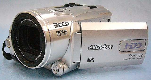 Victor　HDDビデオカメラ　GZ-HD3