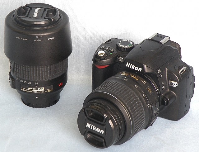 Nikon　デジタル一眼カメラ　D60 Wズームキット
