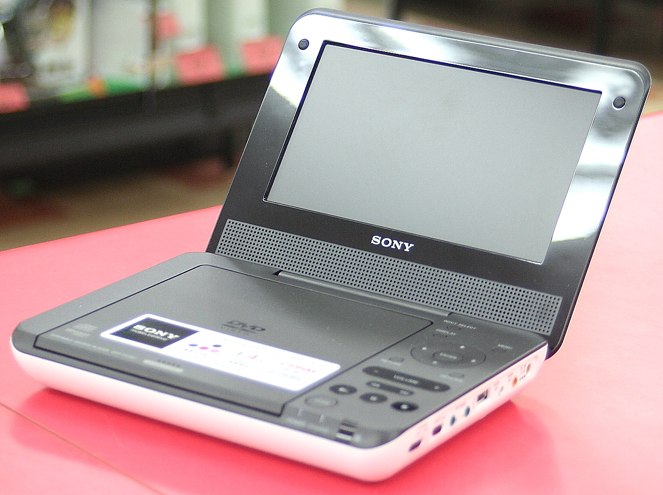 SONY　ポータブルDVDプレーヤー　DVP-FX750