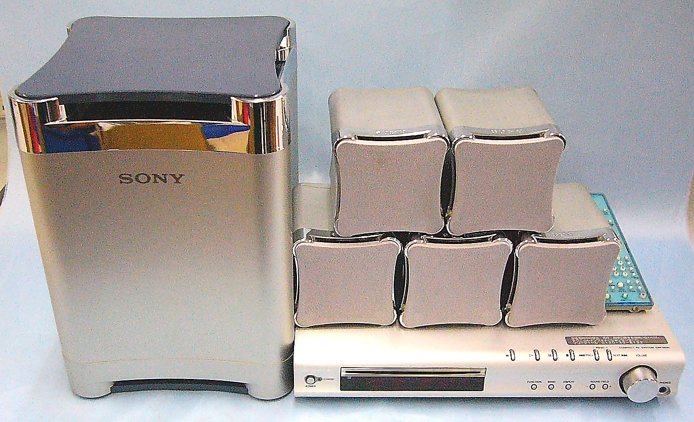 SONY　DVDプレーヤー内蔵ホームシアター　DAV-S550