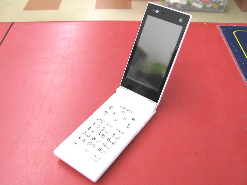 富士通 docomo 携帯電話 F-06D｜ ハードオフ三河安城店