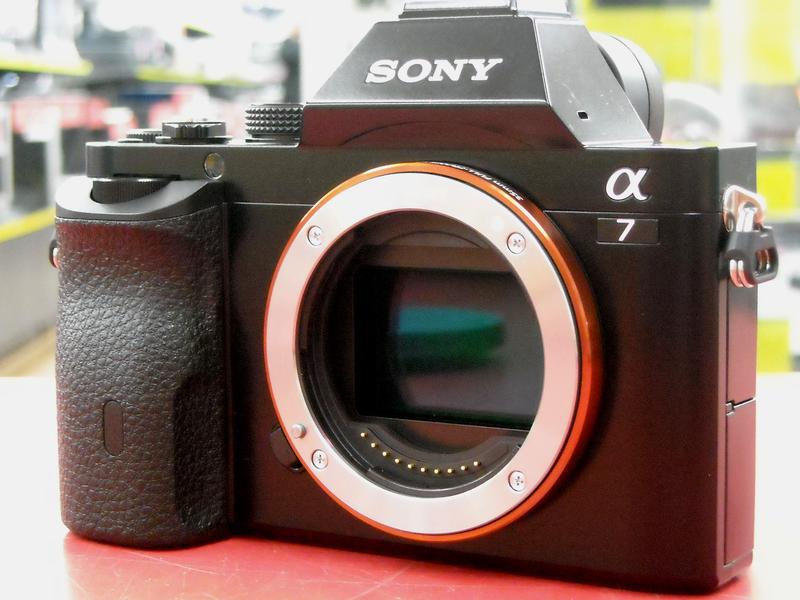 SONY α7 ILCE-7K レンズキット｜ ハードオフ西尾店