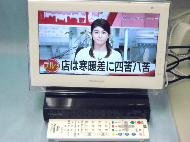 Panasonic ポータブルテレビ UN-10E5｜ ハードオフ西尾店