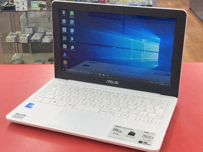 ASUS ノートパソコン R206S-FD0029T | ハードオフ豊田上郷店