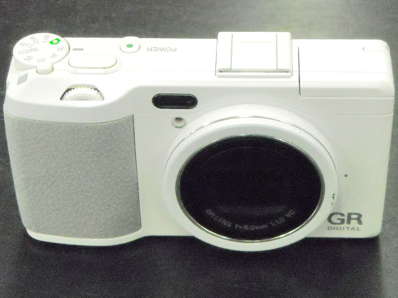リコー デジタルカメラ GR DIGITAL Ⅳ ホワイトエディション | ハードオフ西尾店 | 名古屋・三河の大型リサイクルショップ エコ・ドリーム