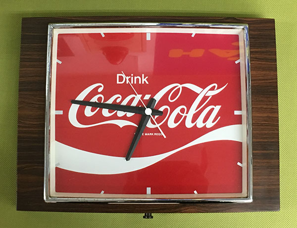 レトロなコカコーラの壁掛け時計が入荷しました!| オフハウス豊田上郷店