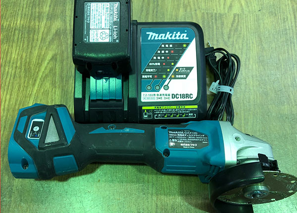 MAKITA 100mm充電式ディスクグラインダ GA412D｜ ハードオフ安城店