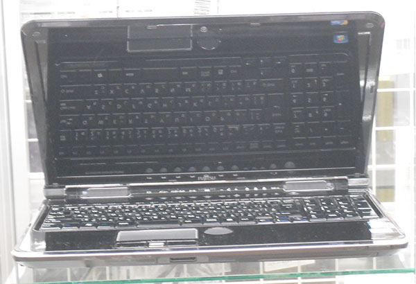 FUJITSU ノートパソコン AH700/5B｜ ハードオフ西尾店